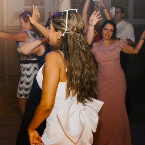 Lulus white long dress with a bow - Picture 7 of 7